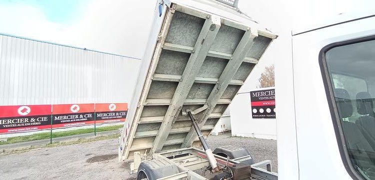 FORD TRANSIT BENNE  FA-675-QT