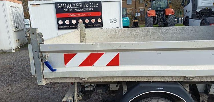 FORD TRANSIT BENNE  FA-675-QT