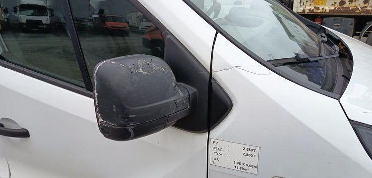 RENAULT TRAFIC NACELLE  FG-256-YR