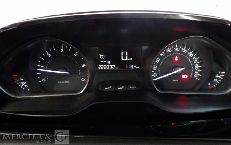 PEUGEOT 208 AFF 100CH BLANC FN-138-HW