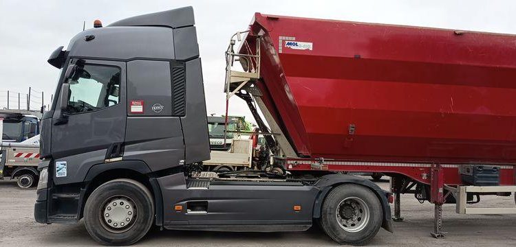 RENAULT T 520 EQUIPE HYDRAULIQUE DOUBLE COUCHETTE  FP-524-ZR