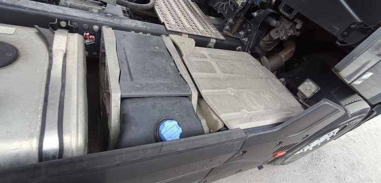 RENAULT T 520 EQUIPE HYDRAULIQUE DOUBLE COUCHETTE  FP-524-ZR