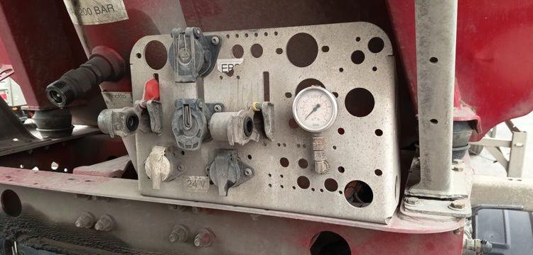 RENAULT T 520 EQUIPE HYDRAULIQUE DOUBLE COUCHETTE  FP-524-ZR