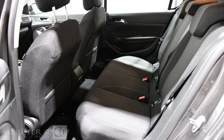PEUGEOT 308 ACTIVE BUSINESS II (T9) PHASE2 1.5 BLUEHDi 16V EAT8 S&S 130CV – DIESEL – GRIS FS-213-GS