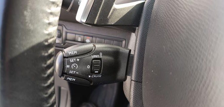 PEUGEOT 308 ACTIVE BUSINESS II (T9) PHASE2 1.5 BLUEHDi 16V EAT8 S&S 130CV – DIESEL – GRIS FS-213-GS