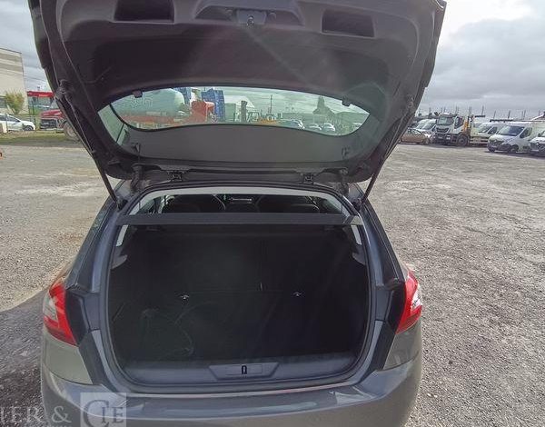 PEUGEOT 308 ACTIVE BUSINESS II (T9) PHASE2 1.5 BLUEHDi 16V EAT8 S&S 130CV – DIESEL – GRIS FS-213-GS