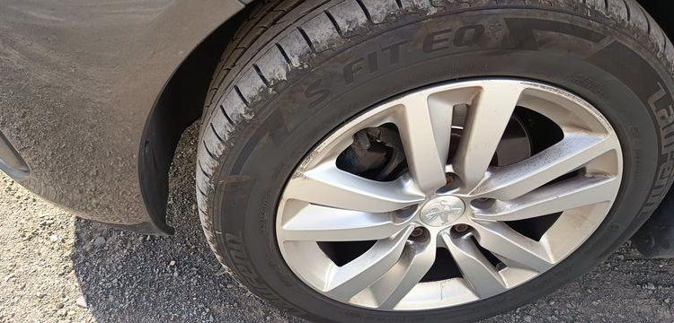 PEUGEOT 308 ACTIVE BUSINESS II (T9) PHASE2 1.5 BLUEHDi 16V EAT8 S&S 130CV – DIESEL – GRIS FS-213-GS