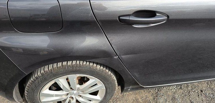 PEUGEOT 308 ACTIVE BUSINESS II (T9) PHASE2 1.5 BLUEHDi 16V EAT8 S&S 130CV – DIESEL – GRIS FS-213-GS