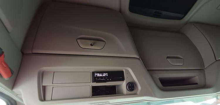 IVECO AS440S51TP BLANC GA-035-SW