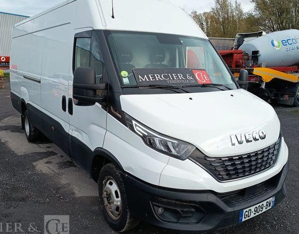 IVECO DAILY VI 35C16 2,3D 16 V – DIESEL – 270276 KMS – ANNEE 2021 BLANC GD-909-BW