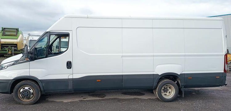 IVECO DAILY VI 35C16 2,3D 16 V – DIESEL – 270276 KMS – ANNEE 2021 BLANC GD-909-BW