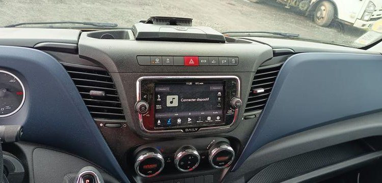 IVECO DAILY VI 35C16 2,3D 16 V – DIESEL – 270276 KMS – ANNEE 2021 BLANC GD-909-BW