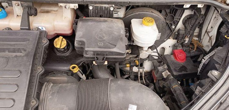 IVECO DAILY VI 35C16 2,3D 16 V – DIESEL – 270276 KMS – ANNEE 2021 BLANC GD-909-BW