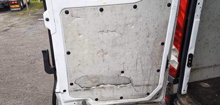 IVECO DAILY VI 35C16 2,3D 16 V – DIESEL – 270276 KMS – ANNEE 2021 BLANC GD-909-BW