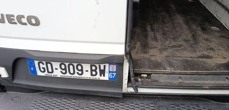IVECO DAILY VI 35C16 2,3D 16 V – DIESEL – 270276 KMS – ANNEE 2021 BLANC GD-909-BW