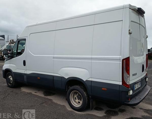 IVECO DAILY VI 35C14 2,3D 16V HI-MATIC – DIESEL – 289500 KMS – ANNEE 2022 BLANC GE-333-ND
