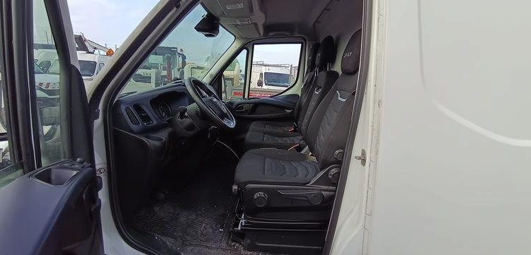 IVECO DAILY VI 35C14 2,3 D 16V HI-MATIC 156 CV – BOITE AUTO – DIESEL – 119802 KMS BLANC GE-767-AB