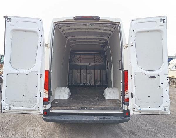 IVECO DAILY VI 35C14 2,3 D 16V HI-MATIC 156 CV – BOITE AUTO – DIESEL – 119802 KMS BLANC GE-767-AB