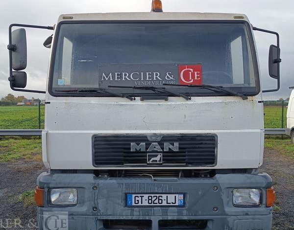 MAN PORTE ENGIN BLANC GT-826-LJ