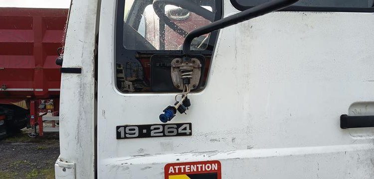 MAN PORTE ENGIN BLANC GT-826-LJ