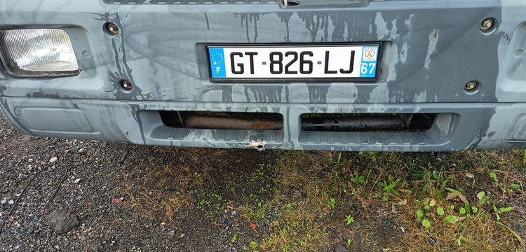 MAN PORTE ENGIN BLANC GT-826-LJ