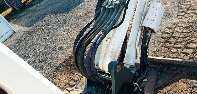 HYUNDAI MINI PELLE SUR CHENILLES 2,7 TONNES  ROB1536