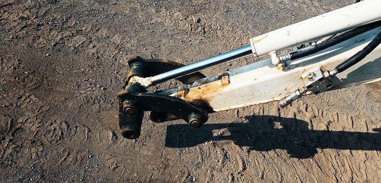 HYUNDAI MINI PELLE SUR CHENILLES 2,7 TONNES  ROB1536