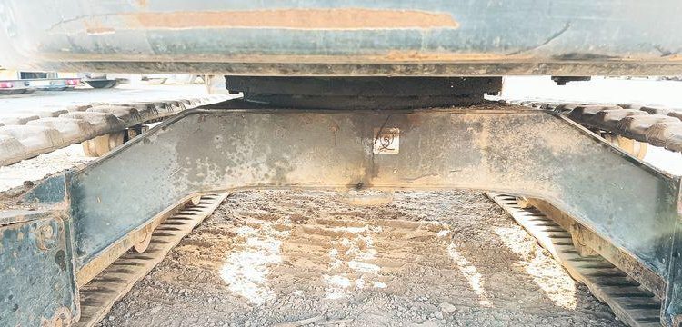 HYUNDAI MINI PELLE SUR CHENILLES 2,7 TONNES  ROB1536