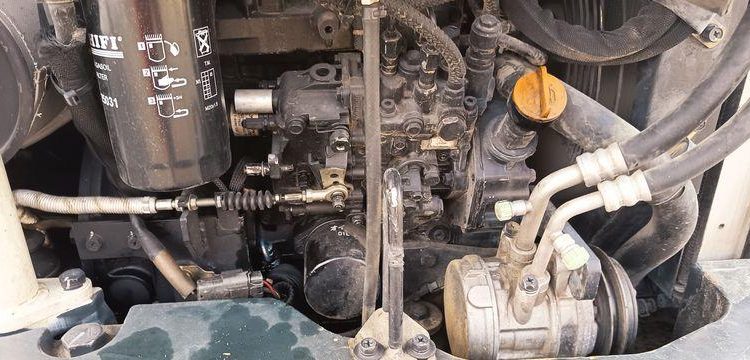 HYUNDAI MINI PELLE SUR CHENILLE 3,8 TONNES  ROB1805