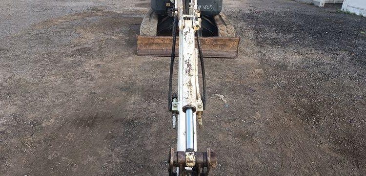 HYUNDAI MINI PELLE SUR CHENILLE 3,8 TONNES  ROB1805
