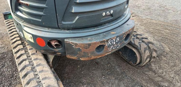 HYUNDAI MINI PELLE SUR CHENILLE 3,8 TONNES  ROB1805