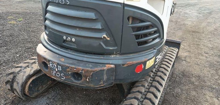 HYUNDAI MINI PELLE SUR CHENILLE 3,8 TONNES  ROB1805