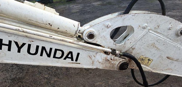 HYUNDAI MINI PELLE SUR CHENILLE 3,8 TONNES  ROB1805