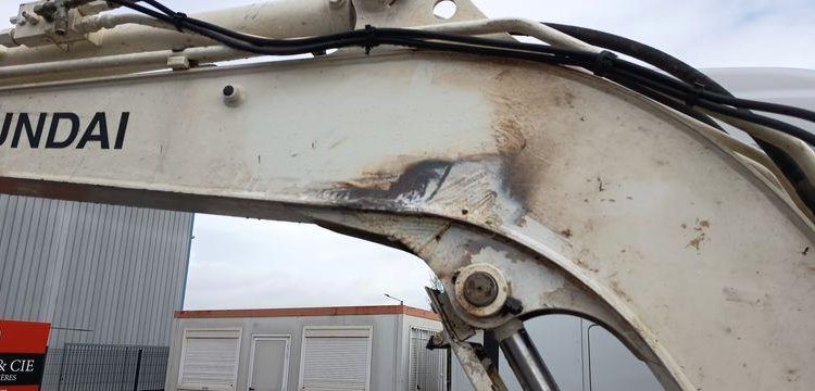 HYUNDAI MINI PELLE SUR CHENILLE 3,8 TONNES  ROB1805