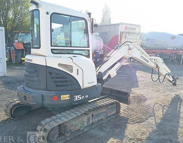 HYUNDAI MINI PELLE SUR CHENILLES 3,8 TONNES  ROB1812