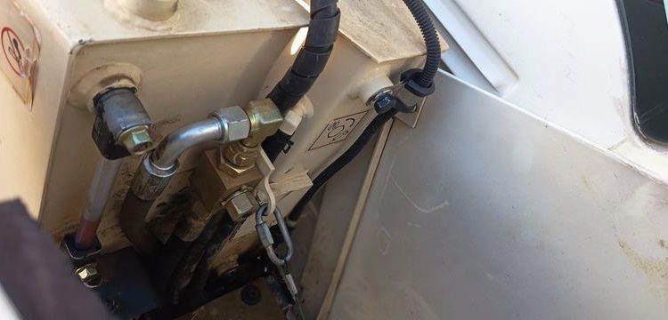 HYUNDAI MINI PELLE SUR CHENILLES 3,8 TONNES  ROB1812