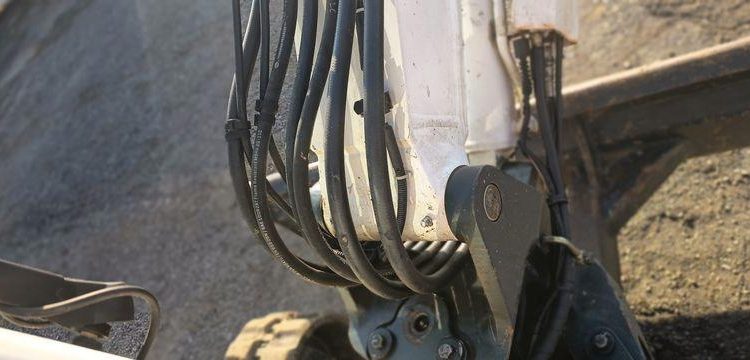 HYUNDAI MINI PELLE SUR CHENILLES 3,8 TONNES  ROB1812