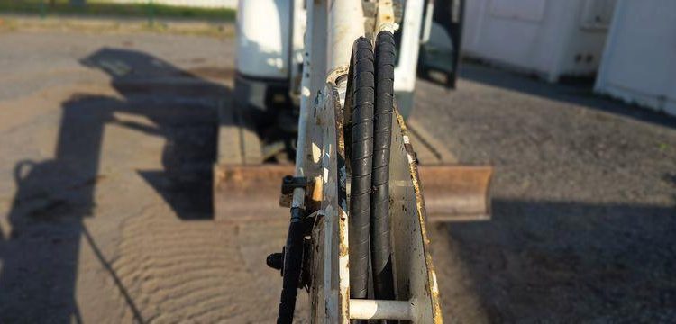 HYUNDAI MINI PELLE SUR CHENILLES 3,8 TONNES  ROB1812
