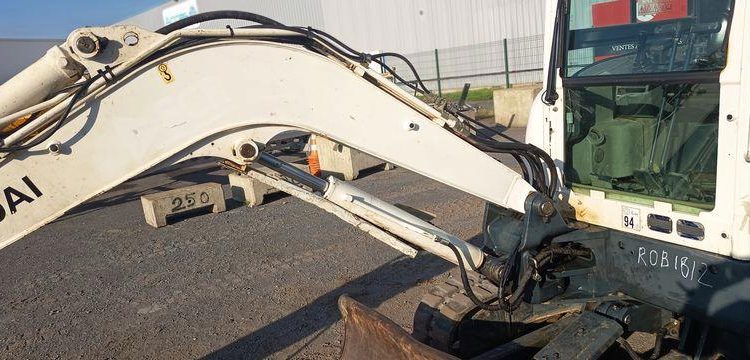 HYUNDAI MINI PELLE SUR CHENILLES 3,8 TONNES  ROB1812