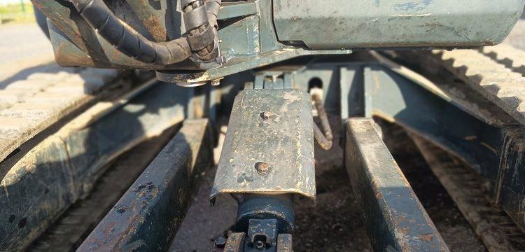 HYUNDAI MINI PELLE SUR CHENILLES 3,8 TONNES  ROB1812