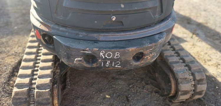 HYUNDAI MINI PELLE SUR CHENILLES 3,8 TONNES  ROB1812