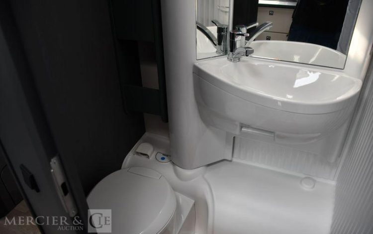 LAIKA CAMPING CAR KOSMO L 319 BLANC X73922