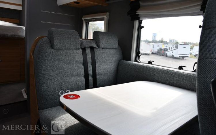 DETHLEFFS CAMPING CAR JUST T7052 DBM BLANC Y71594