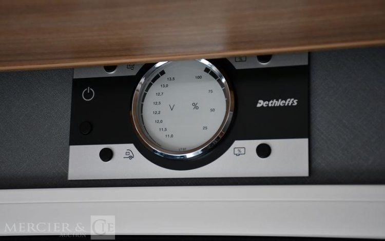 DETHLEFFS CAMPING CAR JUST T7052 DBM BLANC Y71594