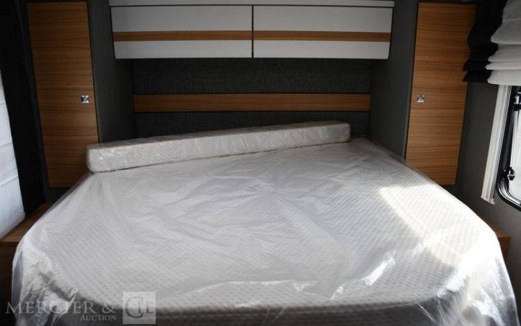 DETHLEFFS CAMPING CAR JUST T7052 DBM BLANC Y71594