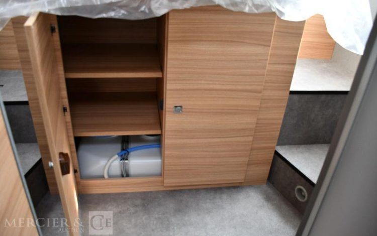 DETHLEFFS CAMPING CAR JUST T7052 DBM BLANC Y71594