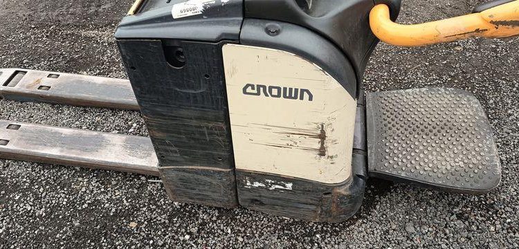 CROWN TRANSPALETTE ELECTRIQUE AUTOPORTE WT3040 – CAPACITE NOMINALE : 2 TONNES – 2396 H  10113