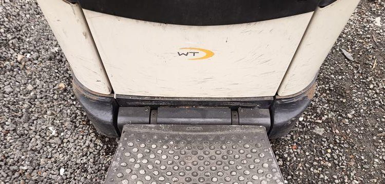 CROWN TRANSPALETTE ELECTRIQUE AUTOPORTE WT3040 – CAPACITE NOMINALE : 2 TONNES – 2396 H  10113