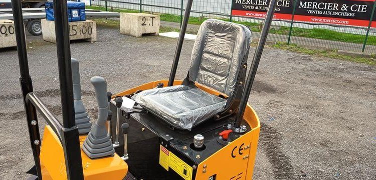 HIGHTOP MICROPELLE HT10 SUR CHENILLES DIESEL 1T – ANNEE 2025 – MATERIEL NEUF  1273HT