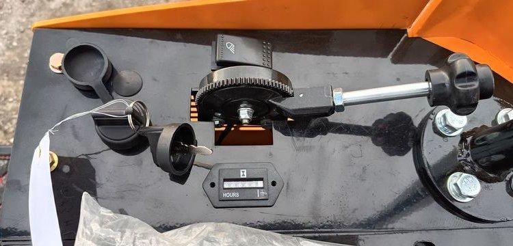 HIGHTOP MICROPELLE HT10 SUR CHENILLES DIESEL 1T – ANNEE 2025 – MATERIEL NEUF  1273HT